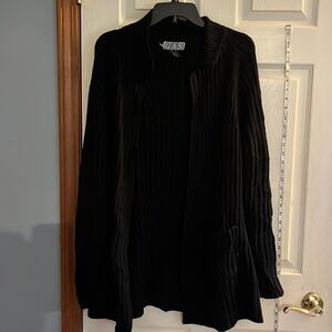 GAS-size L-black long open cardigan sweater has belt loops. 100% acrylic.